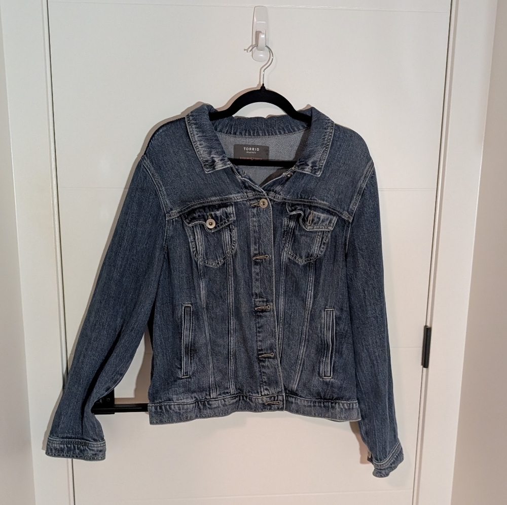 Torrid Soft Stretch Denim Jacket Size 2